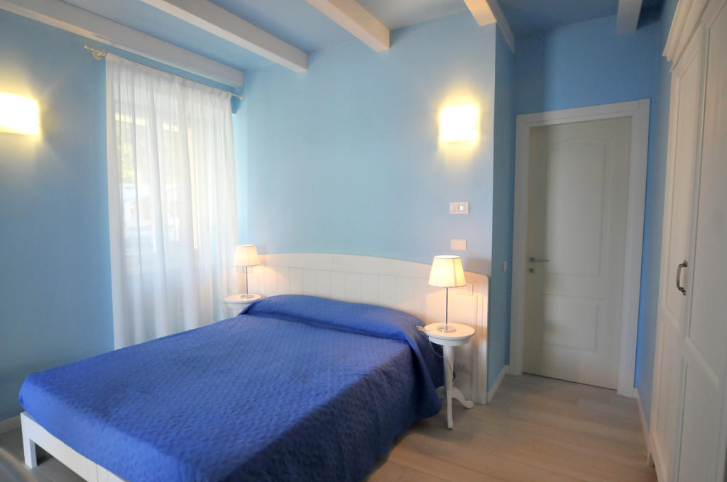 Villa Carolina Domaso Room photo