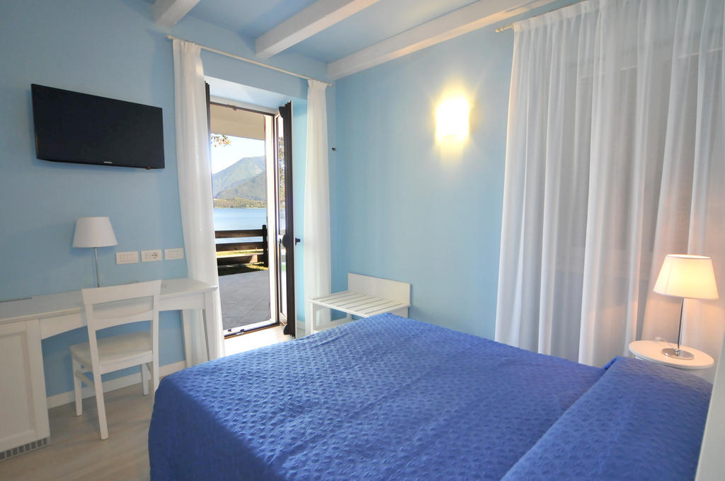Villa Carolina Domaso Room photo